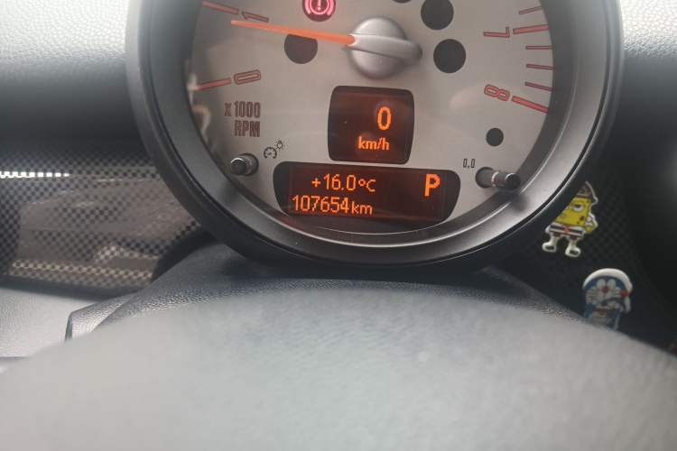 Used MINI 2012 1.6T COOPER S Bayswater Odometer Close Up
