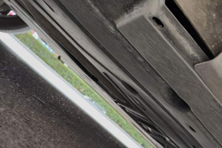 Used MINI 2012 1.6L COOPER Baker Street Chassis Rear Right