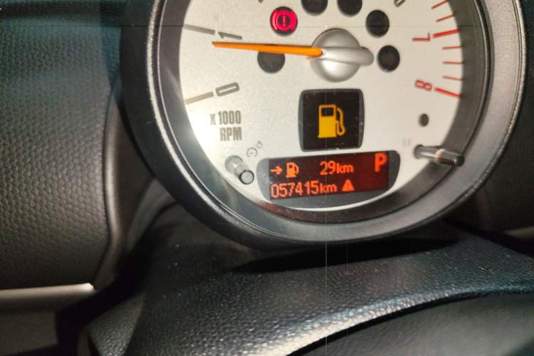 Used MINI 2012 1.6L ONE Baker Street Odometer Close Up
