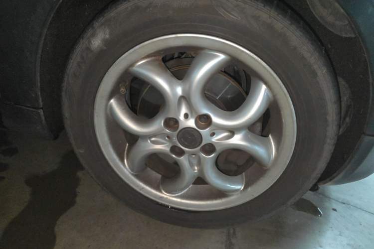 Used MINI 2012 1.6L COOPER Baker Street Right Front Wheel Hub