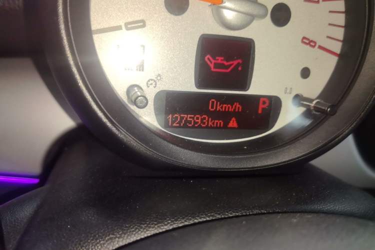 Used MINI 2012 1.6L COOPER Baker Street Odometer Close Up