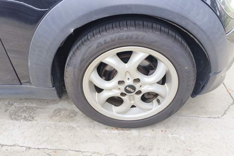 Used MINI 2012 1.6L COOPER Baker Street Right Front Wheel Hub