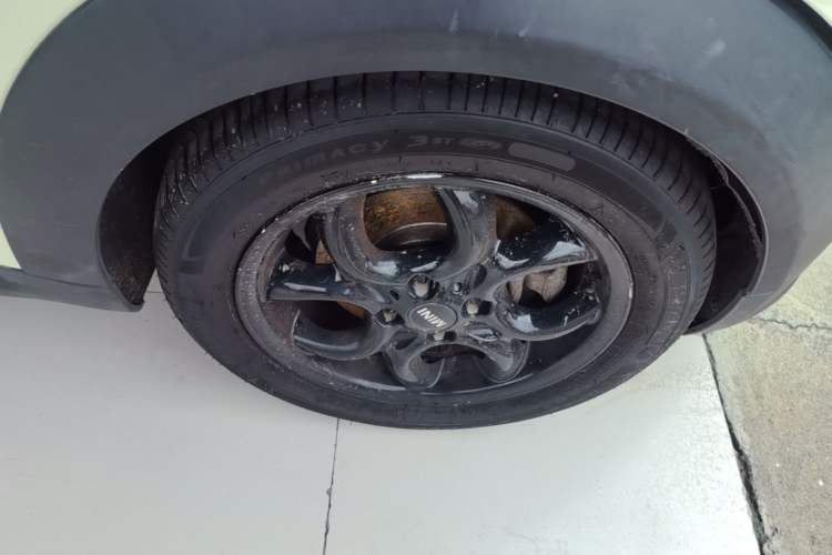 Used MINI 2012 1.6L COOPER Baker Street Right Front Wheel Hub