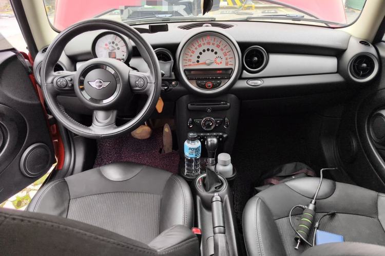 Used MINI 2012 1.6L COOPER Baker Street Center Console