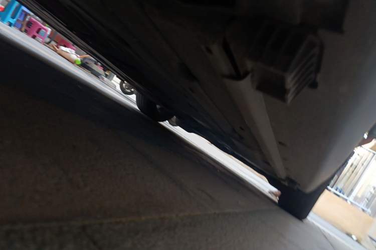 Used MINI 2012 1.6L COOPER Bayswater Chassis Rear Right