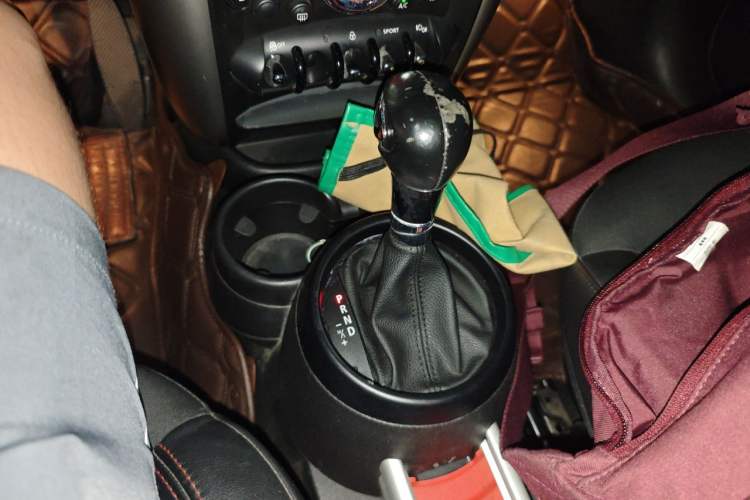 Used MINI 2012 1.6L COOPER Bayswater Gear Lever