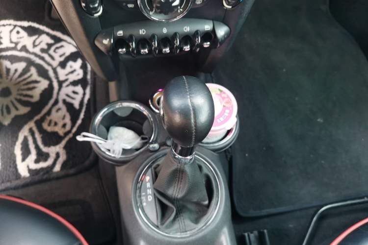 Used MINI 2012 1.6T COOPER S China Edition Gear Lever