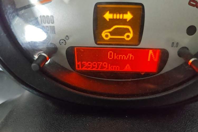 Used MINI 2012 1.6L COOPER Baker Street Odometer Close Up