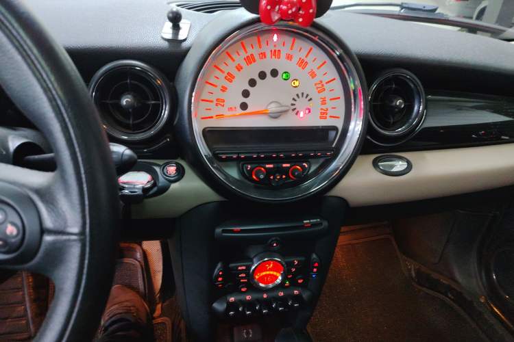Used MINI 2012 1.6T COOPER S Bayswater Audio And AC Panel