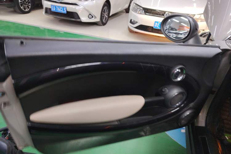 Used MINI 2012 1.6T COOPER S Bayswater Left Front Door Interior