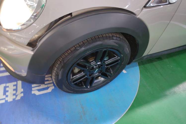 Used MINI 2012 1.6T COOPER S Bayswater Left Front Wheel Hub