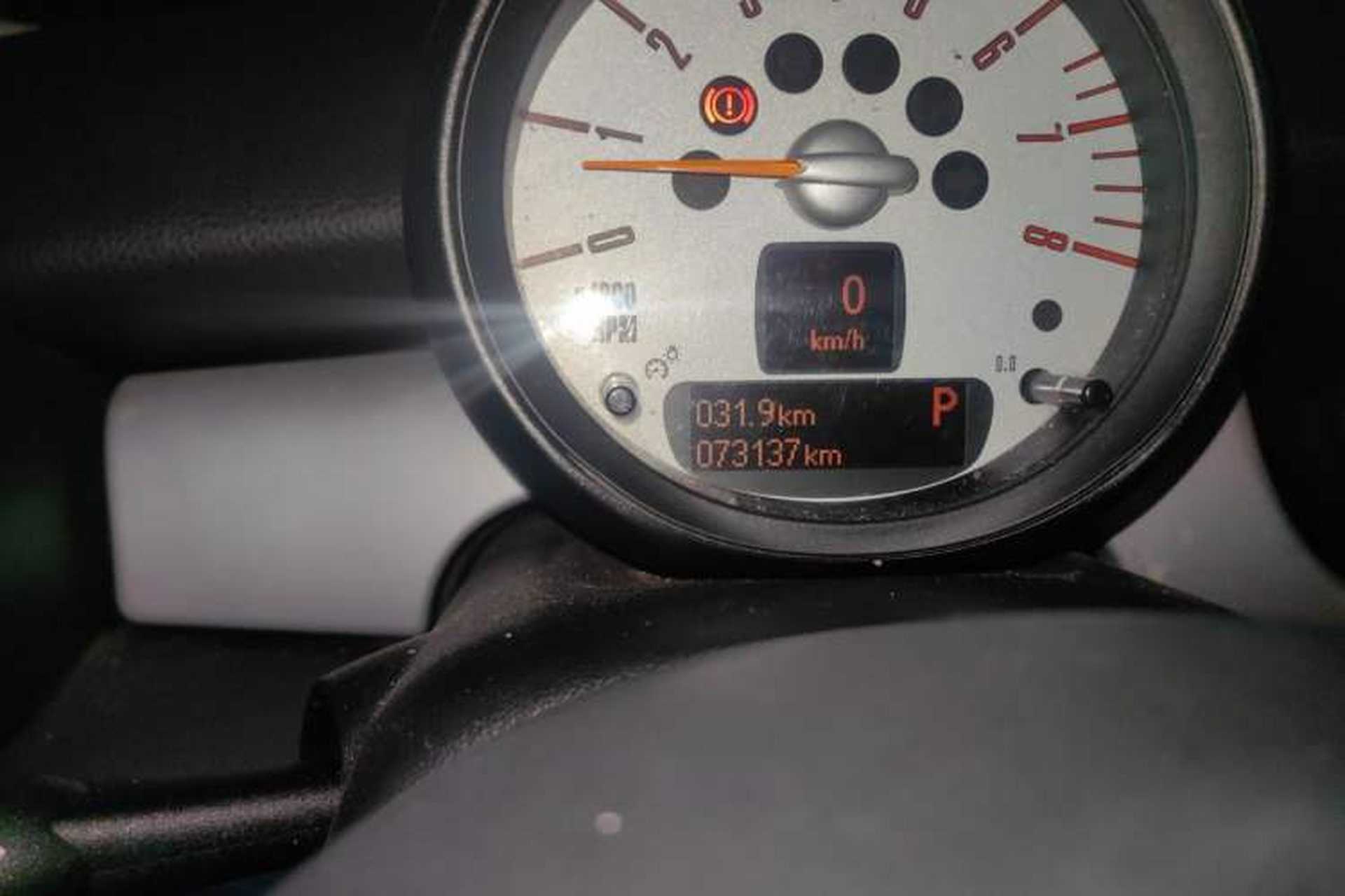 Used MINI 2012 1.6L COOPER Baker Street Odometer Close Up