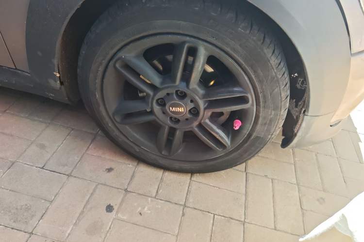 Used MINI 2012 1.6L ONE Baker Street Right Front Wheel Hub