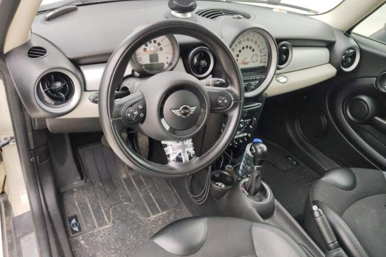 Used MINI 2012 1.6L China Olympic Commemorative Edition Center Console