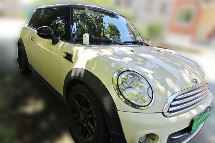 Used MINI 2012 1.6L COOPER Bayswater Front Right 45 Deg