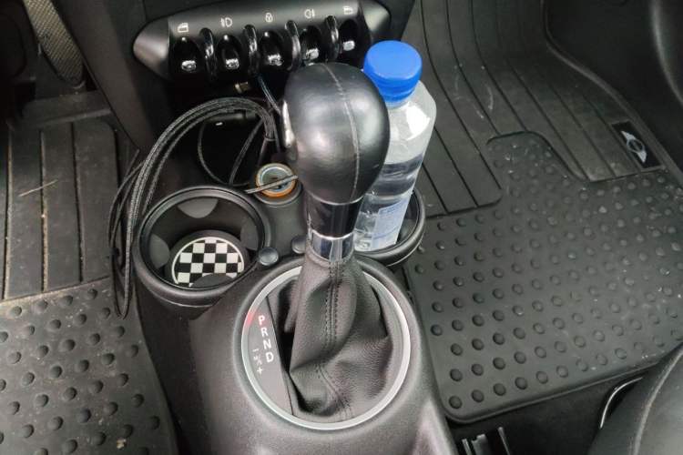 Used MINI 2012 1.6L China Olympic Commemorative Edition Gear Lever
