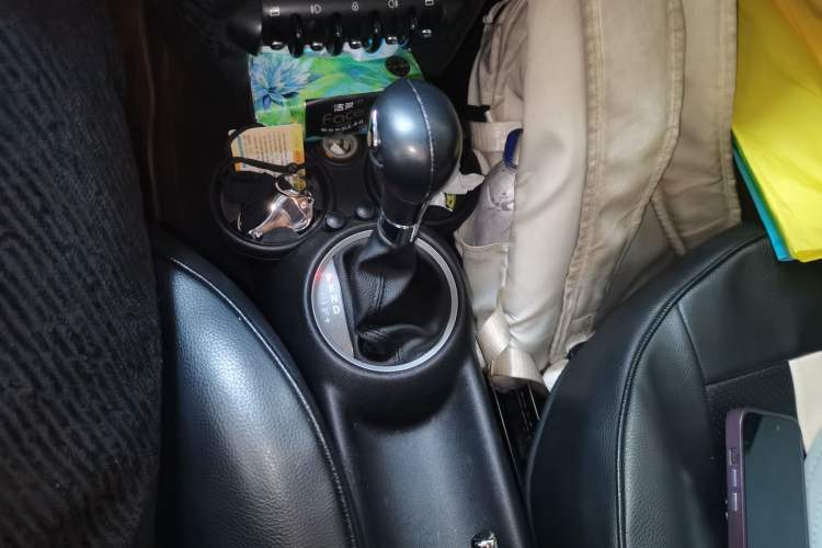 Used MINI 2012 1.6L COOPER Baker Street Gear Lever
