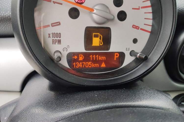 Used MINI 2012 1.6L China Olympic Commemorative Edition Odometer Close Up