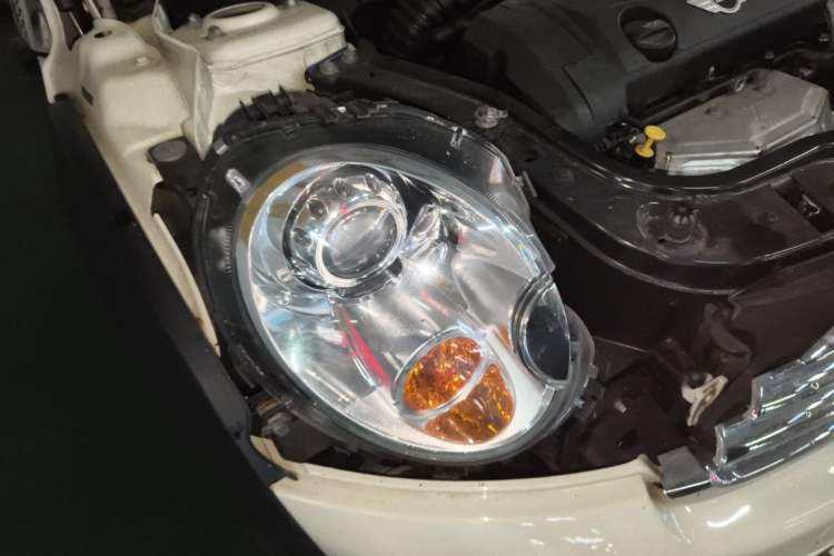 Used MINI 2012 1.6L COOPER Baker Street Right Front Headlight