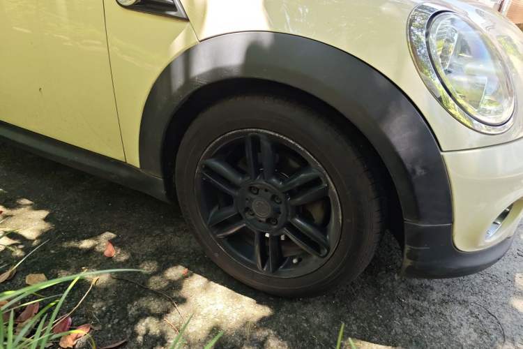 Used MINI 2012 1.6L COOPER Bayswater Right Front Wheel Hub