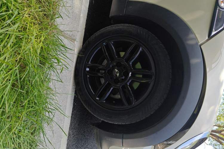 Used MINI 2012 1.6L COOPER Baker Street Right Front Wheel Hub