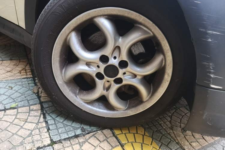 Used MINI 2012 1.6L COOPER Baker Street Right Front Wheel Hub