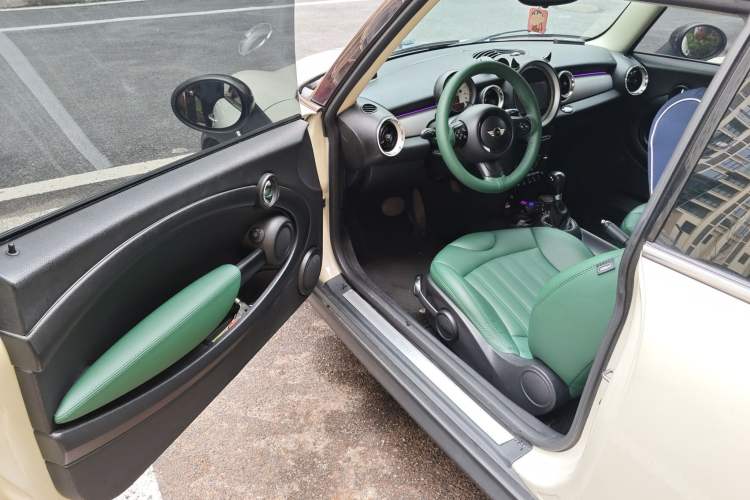 Used MINI 2012 1.6L COOPER Baker Street Driver Seat