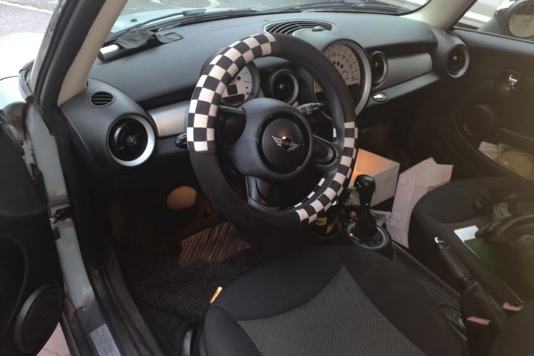 Used MINI 2013 1.6L ONE Limited Edition Second Version Center Console