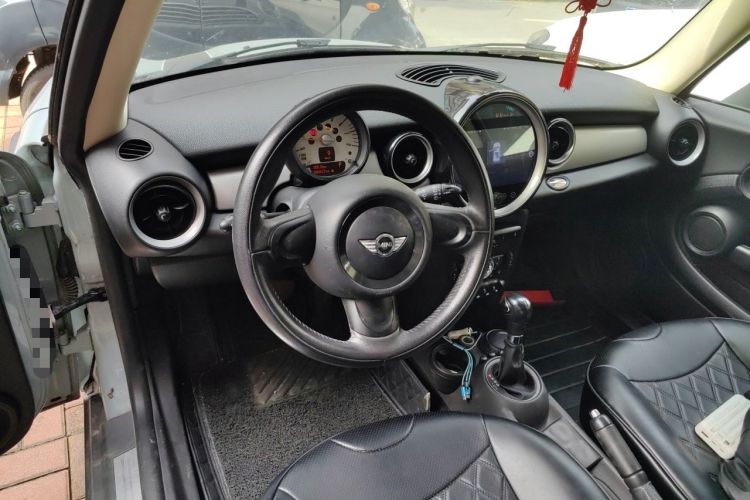 Used MINI 2013 1.6L ONE Limited Edition Second Version Center Console