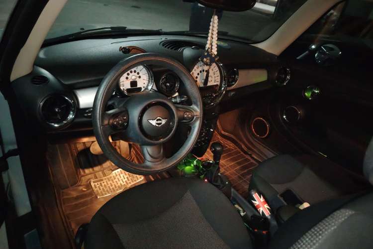 Used MINI 2013 1.6L ONE Limited Edition Third Version Center Console