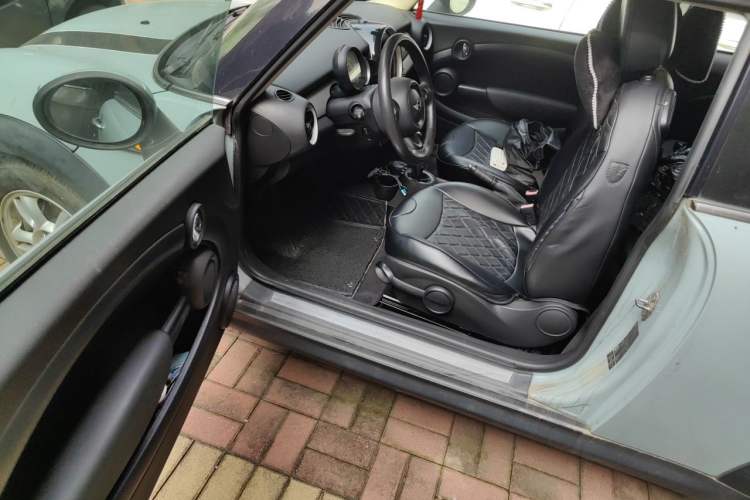 Used MINI 2013 1.6L ONE Limited Edition Second Version Driver Seat