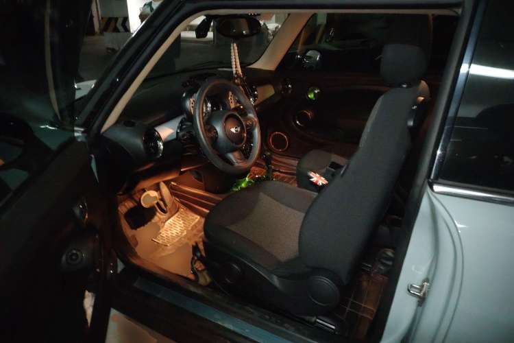 Used MINI 2013 1.6L ONE Limited Edition Third Version Driver Seat
