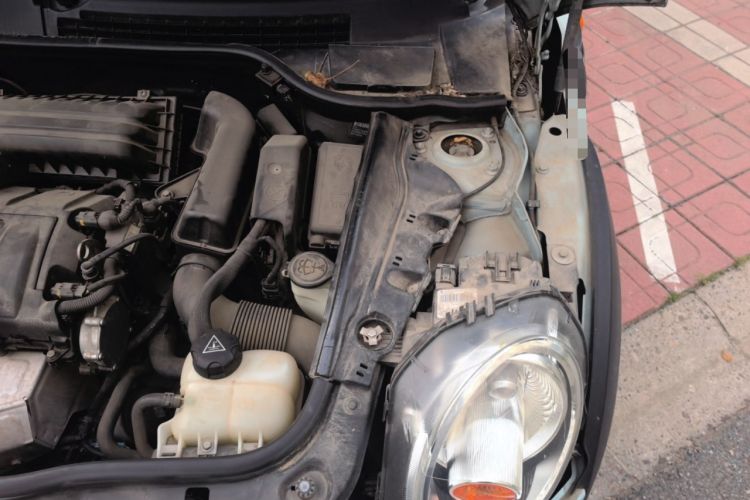 Used MINI 2013 1.6L ONE Limited Edition Second Version Engine Bay Left