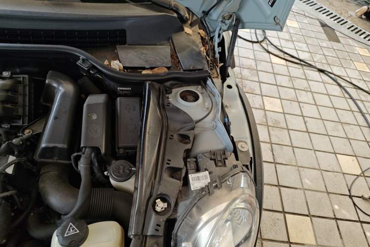 Used MINI 2013 1.6L ONE Limited Edition Second Version Engine Bay Left