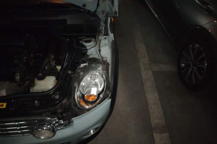 Used MINI 2013 1.6L ONE Limited Edition Third Version Engine Bay Left