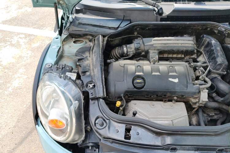 Used MINI 2013 1.6L ONE Limited Edition First Version Engine Bay Right