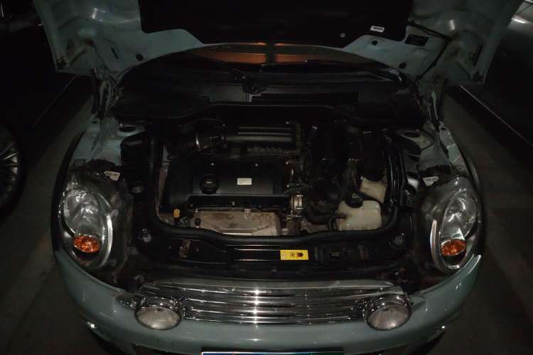 Used MINI 2013 1.6L ONE Limited Edition Third Version Engine Bay