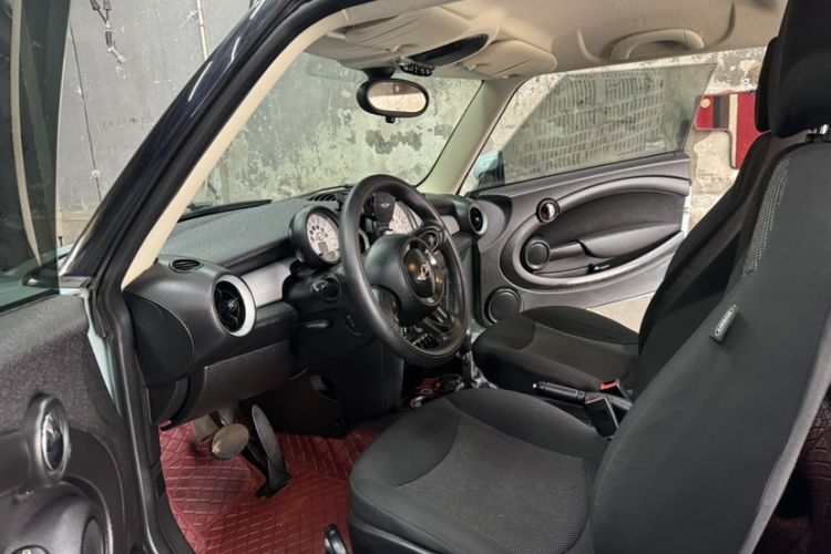 Used MINI 2013 1.6L ONE Limited Edition First Version Interior 3