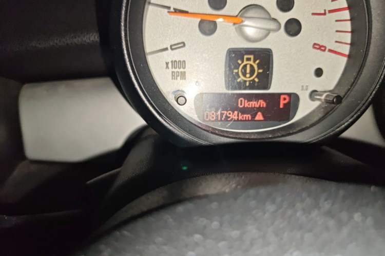 Used MINI 2013 1.6L ONE Limited Edition Second Version Odometer Close Up