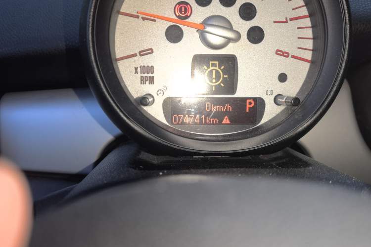 Used MINI 2013 1.6L ONE Limited Edition Second Version Odometer Close Up
