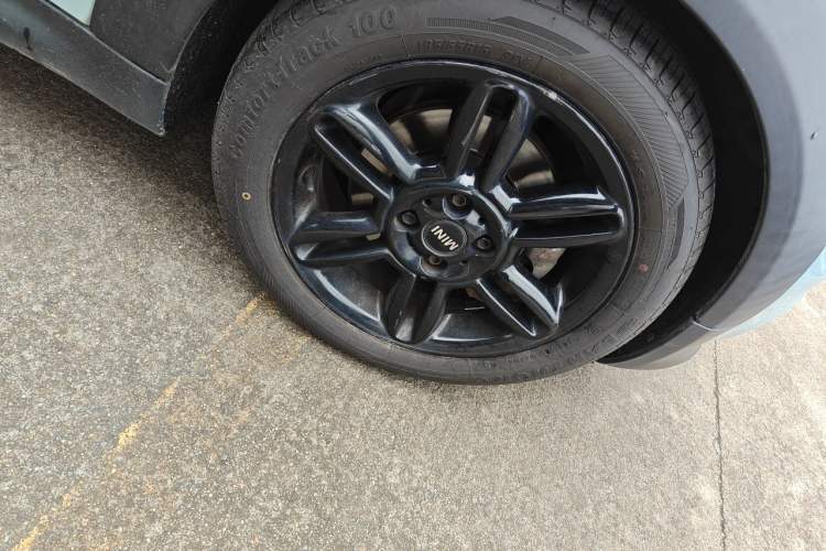 Used MINI 2013 1.6L ONE Limited Edition First Version Right Front Wheel Hub