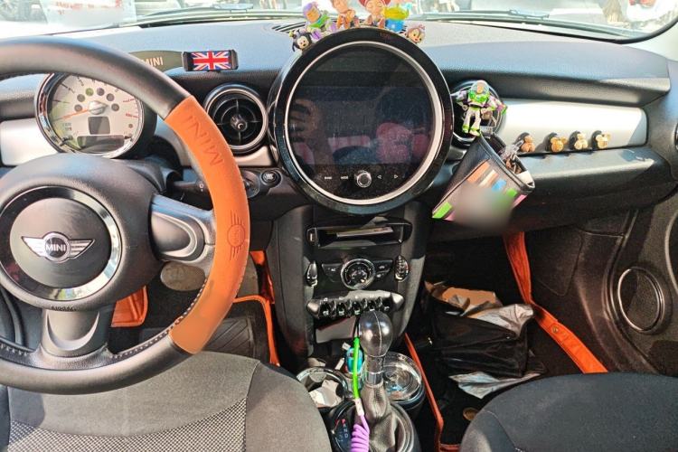 Used MINI 2013 1.6L ONE Limited Edition First Version Center Console