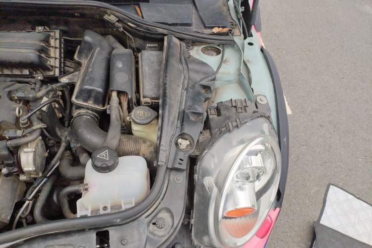 Used MINI 2013 1.6L ONE Limited Edition First Version Engine Bay Left