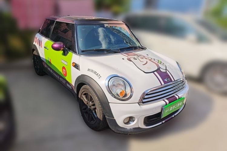 Used MINI 2013 1.6L ONE Limited Edition First Version Front Right 45 Deg