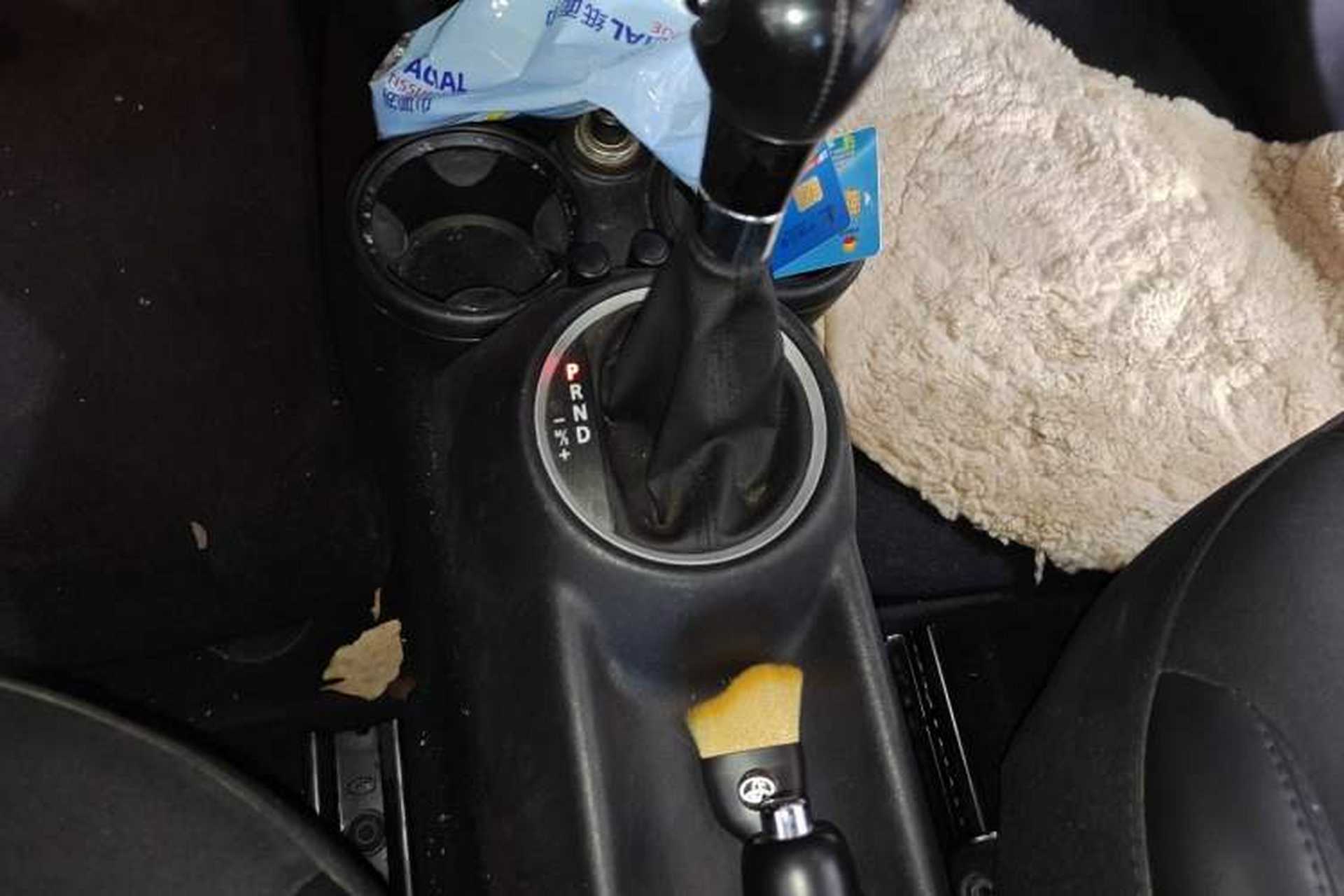Used MINI 2013 1.6L ONE Limited Edition Third Version Gear Lever
