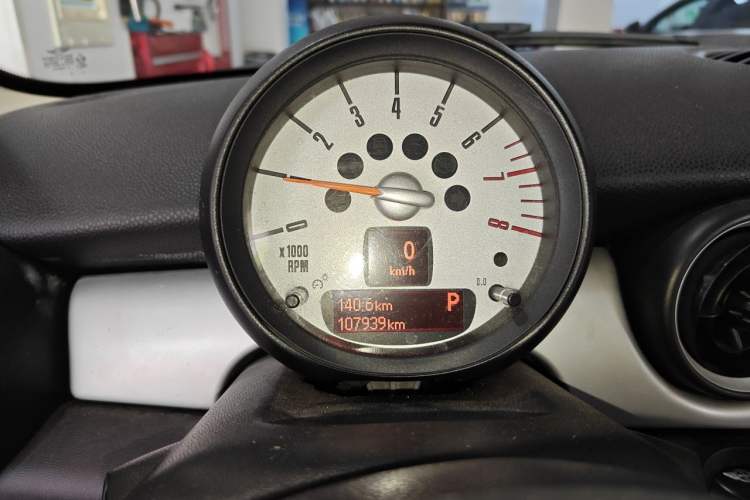 Used MINI 2013 1.6L ONE Limited Edition Third Version Instrument Cluster