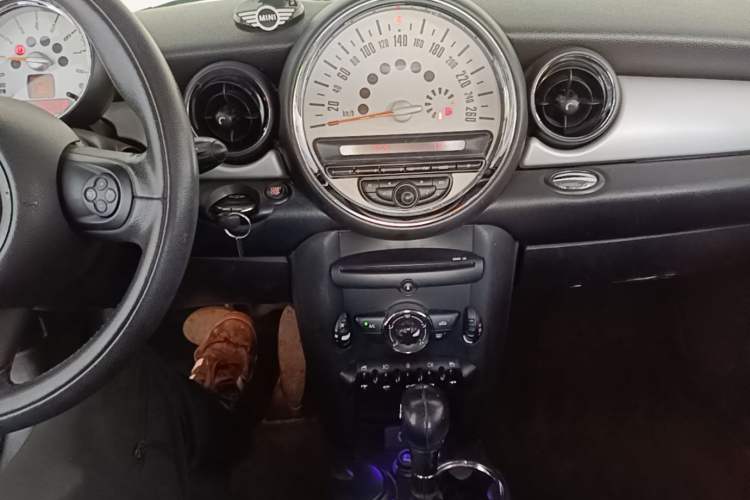 Used MINI 2013 1.6L ONE Limited Edition Third Version Audio And AC Panel