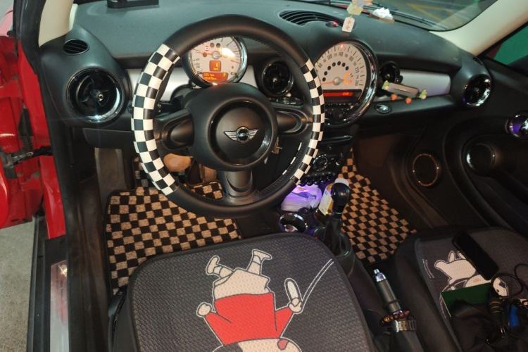 Used MINI 2013 1.6L ONE Limited Edition First Version Center Console