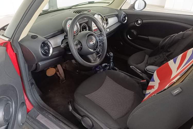 Used MINI 2013 1.6L ONE Limited Edition Third Version Driver Seat