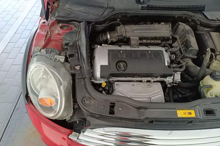 Used MINI 2013 1.6L ONE Limited Edition Third Version Engine Bay Right